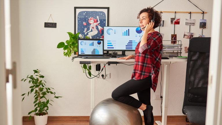 Demystifying The Benefits Of Standing Desks For Back Pain – Do They ...